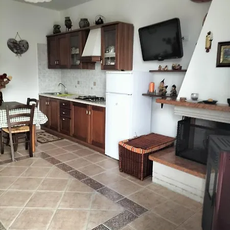 아파트 La Casa Nella Pinetina *