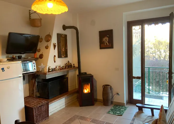 La Casa Nella Pinetina Apartment *